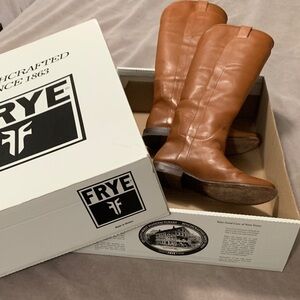 Frye Women's Heeled Boots in Tan